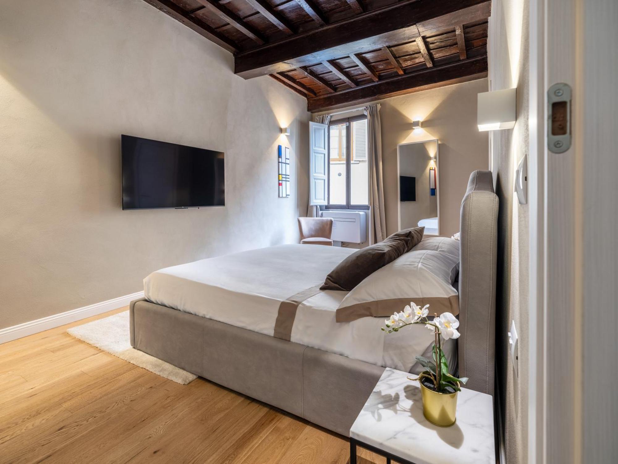 Santa Croce Luxury Suite - Dolcevita Holiday Florence Exterior photo