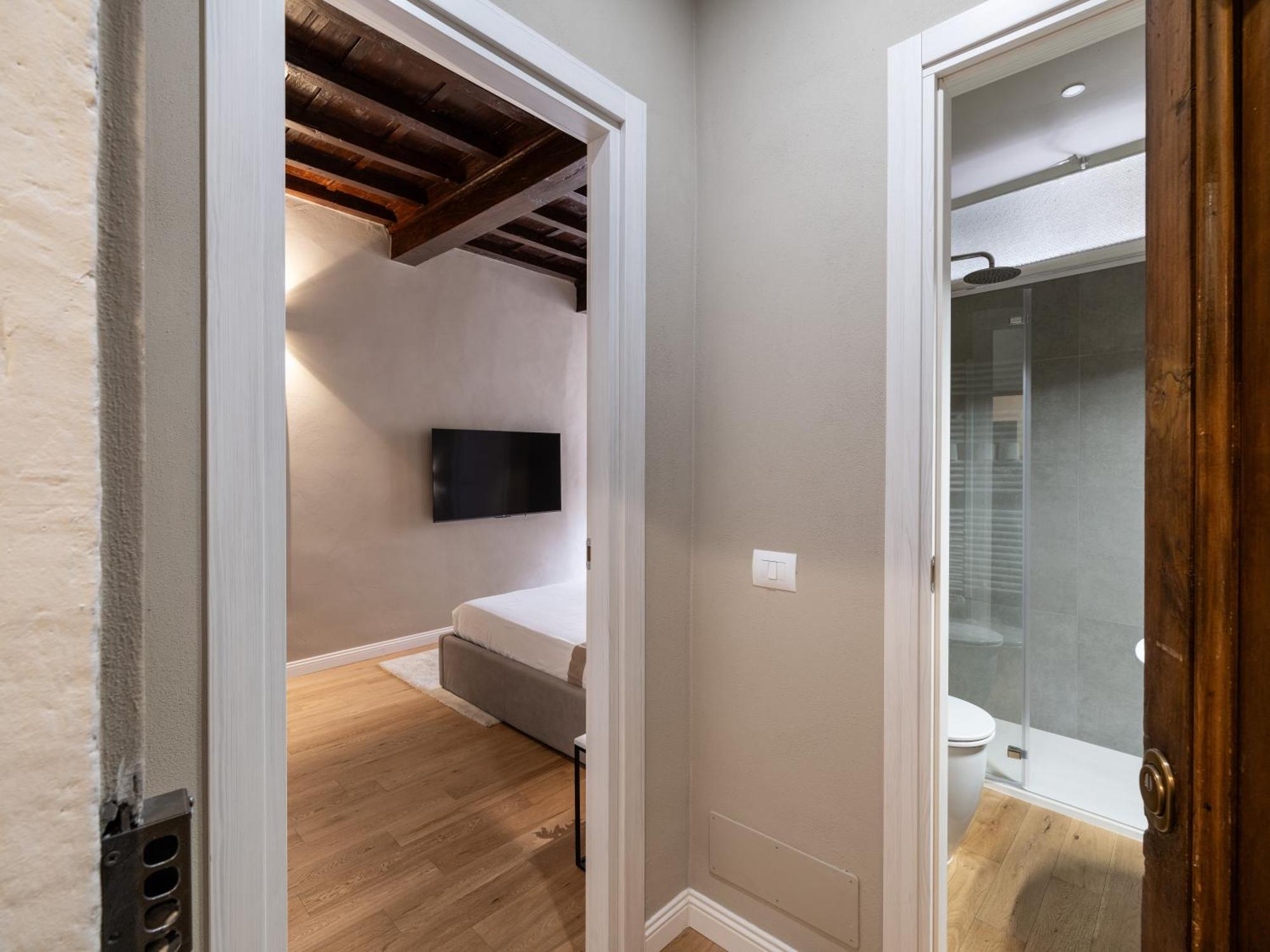 Santa Croce Luxury Suite - Dolcevita Holiday Florence Exterior photo